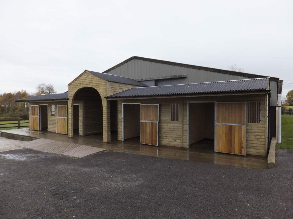 Jon Wiliam Stables Wooden Stables – Elite range. 